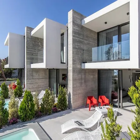 Ikies 3 Modern Eco-friendly Private Seaview Signature With A Pool *