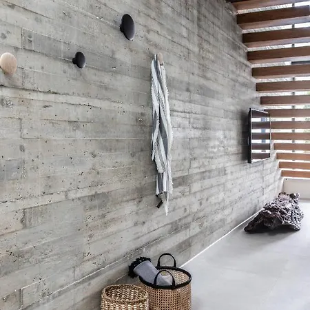 Ikies 3 Modern Eco-friendly Private Seaview Signature With A Pool Волос