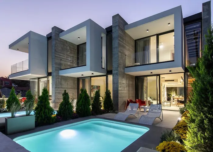 Ikies 3 Modern Eco-friendly Private Seaview Signature With A Pool