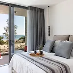 Ikies 3 Modern Eco-friendly Private Seaview Signature With A Pool *