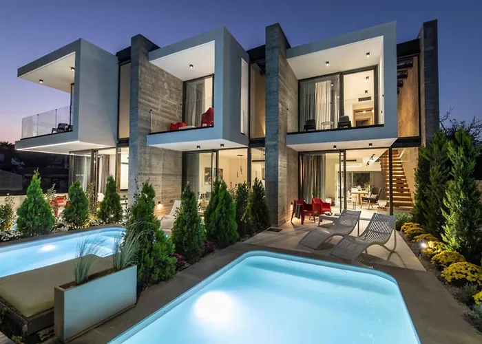 Ikies 3 Modern Eco-friendly Private Seaview Signature With A Pool *